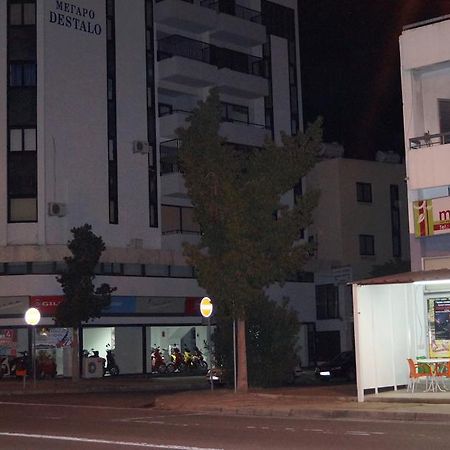 Destalo Court Larnaca Apartment Екстер'єр фото