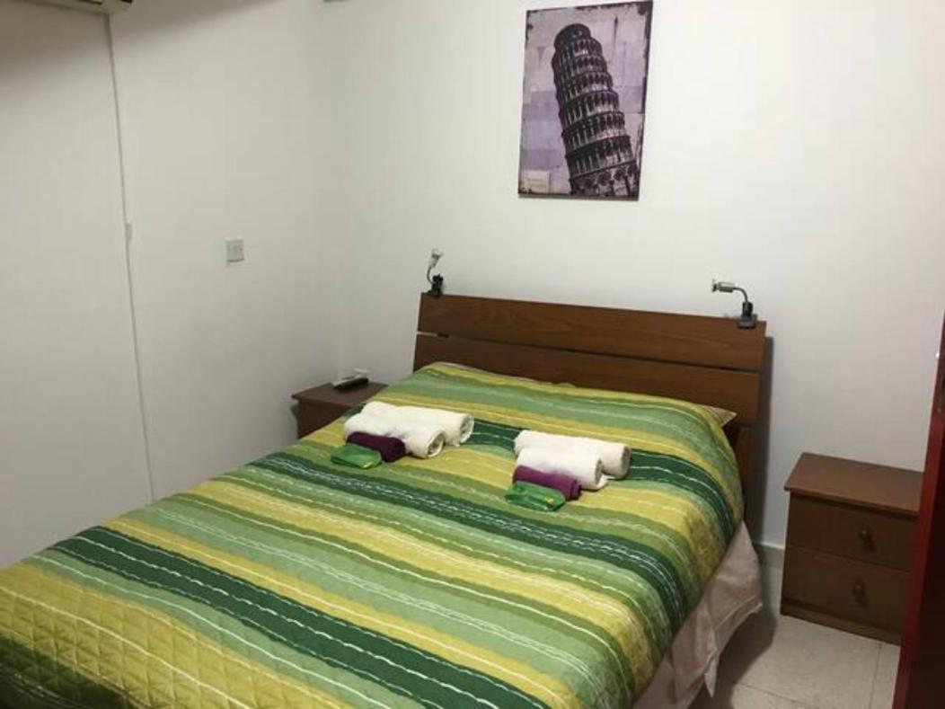 Destalo Court Larnaca Apartment Екстер'єр фото